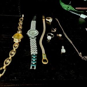 Moissanite and cubic zirconia jewelry set.